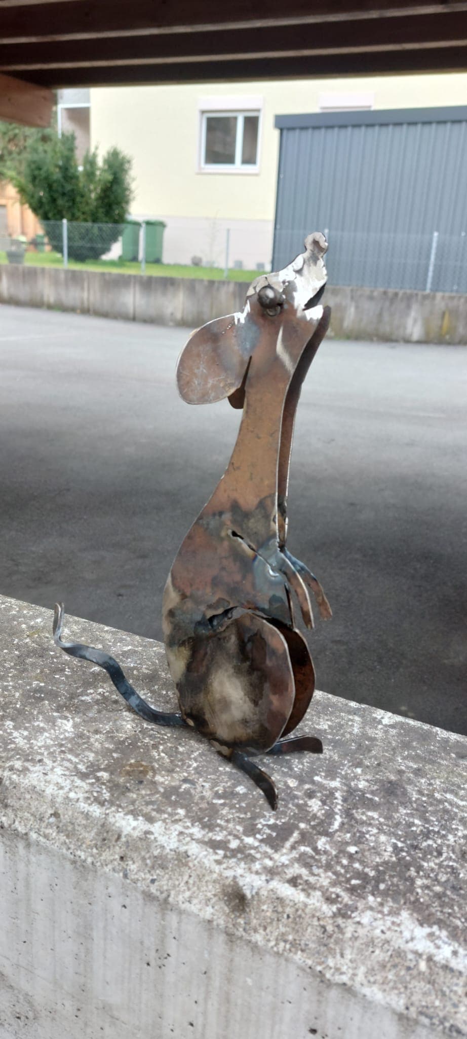 Metallkunstwerk von Nik Kläusler aus Bönigen – Inspiration für Auftragsarbeiten