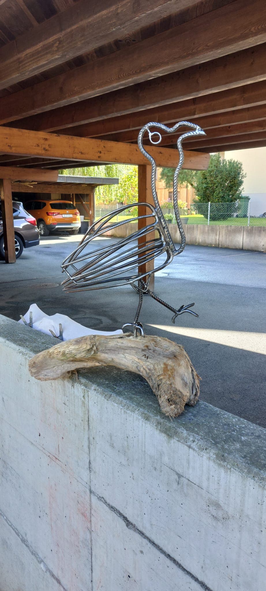 Metallkunstwerk von Nik Kläusler aus Bönigen – Inspiration für Auftragsarbeiten