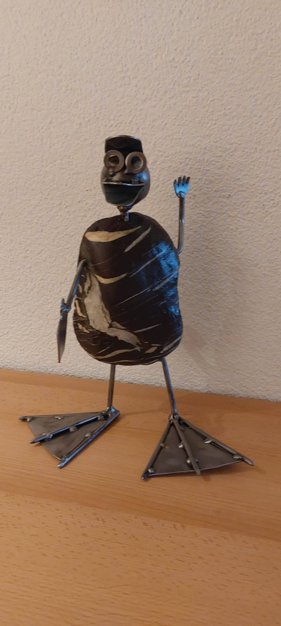 Metallkunstwerk von Nik Kläusler aus Bönigen – Inspiration für Auftragsarbeiten