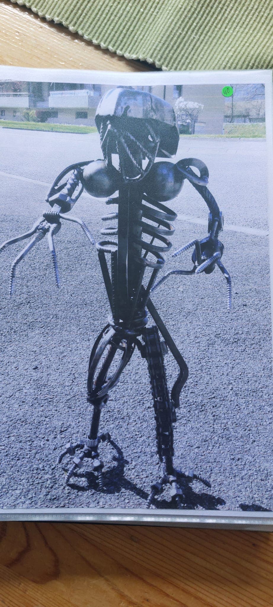 Metallkunstwerk von Nik Kläusler aus Bönigen – Inspiration für Auftragsarbeiten
