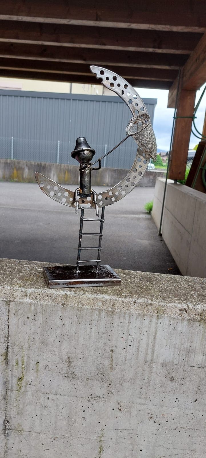 Metallkunstwerk von Nik Kläusler aus Bönigen – Inspiration für Auftragsarbeiten