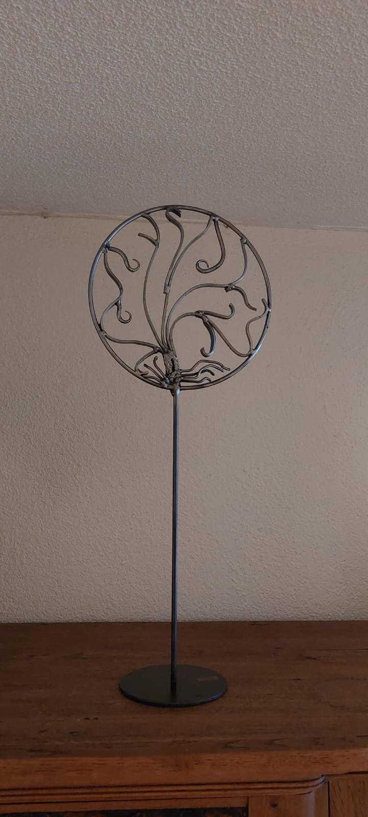Metallkunstwerk von Nik Kläusler aus Bönigen – Inspiration für Auftragsarbeiten