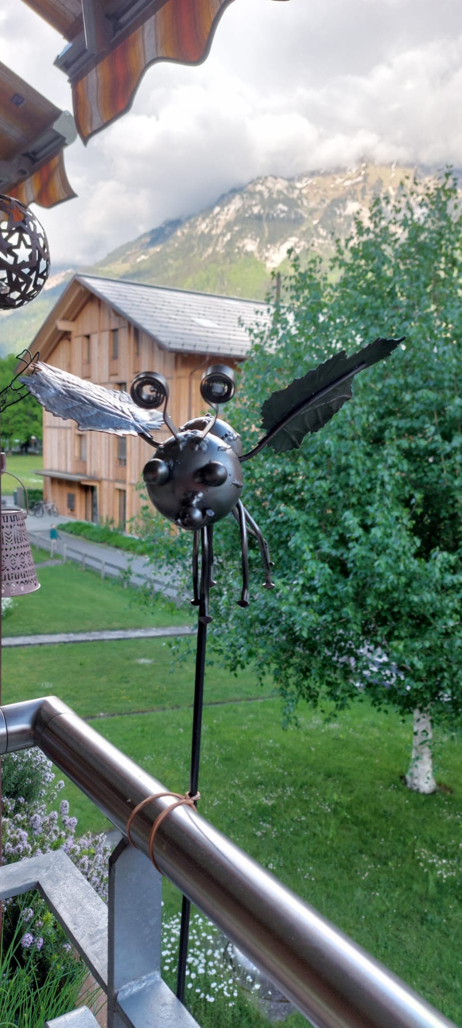 Metallkunstwerk von Nik Kläusler aus Bönigen – Inspiration für Auftragsarbeiten