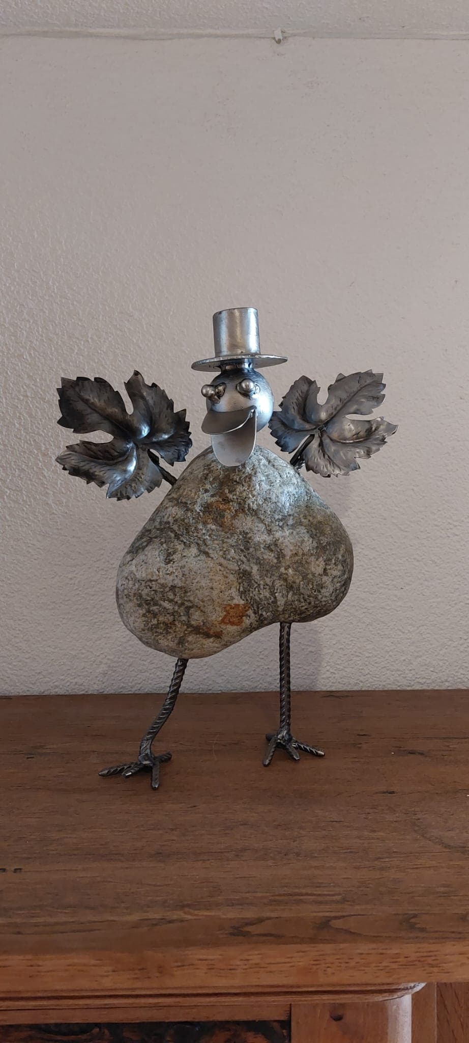 Metallkunstwerk von Nik Kläusler aus Bönigen – Inspiration für Auftragsarbeiten