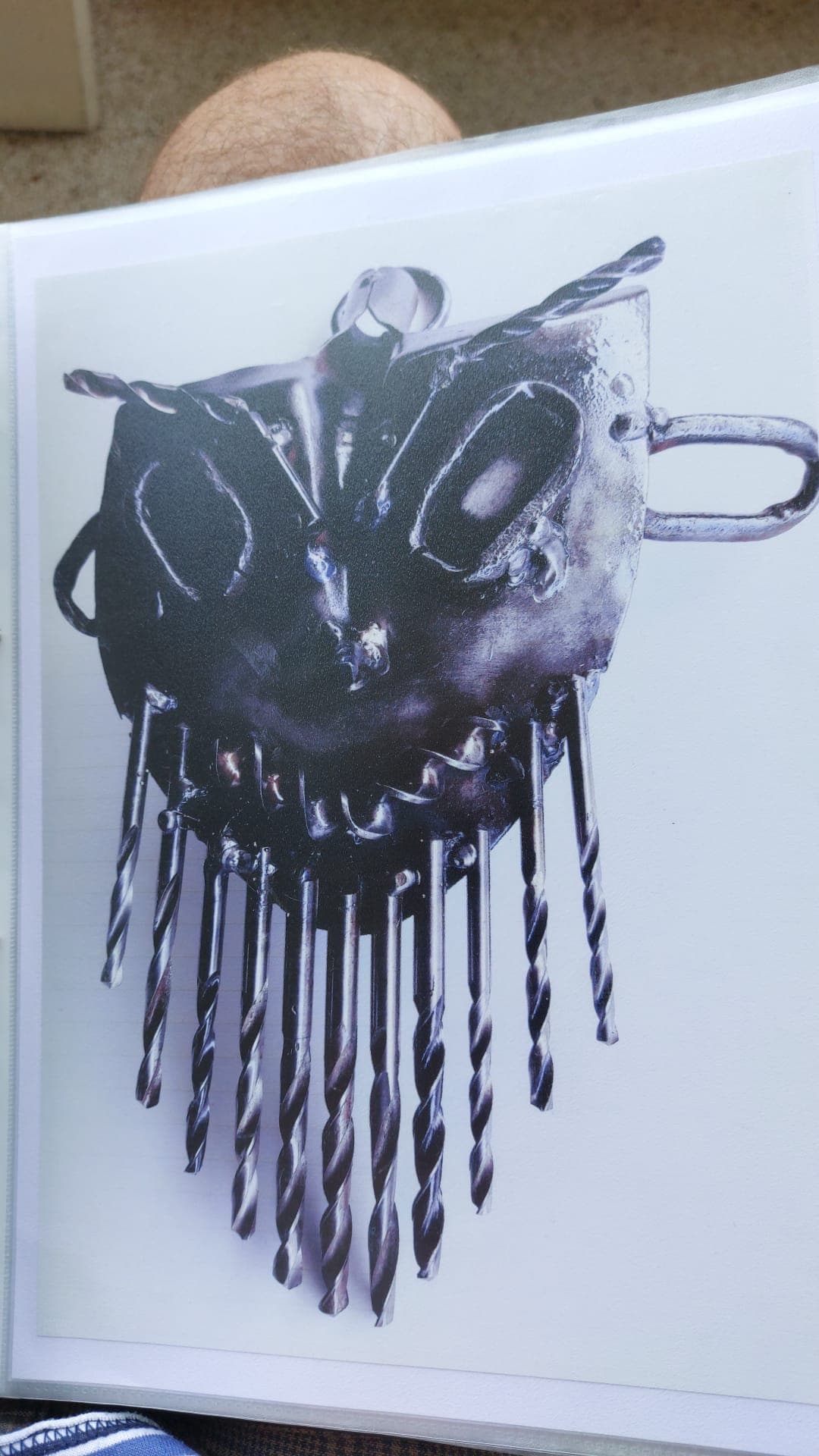 Metallkunstwerk von Nik Kläusler aus Bönigen – Inspiration für Auftragsarbeiten