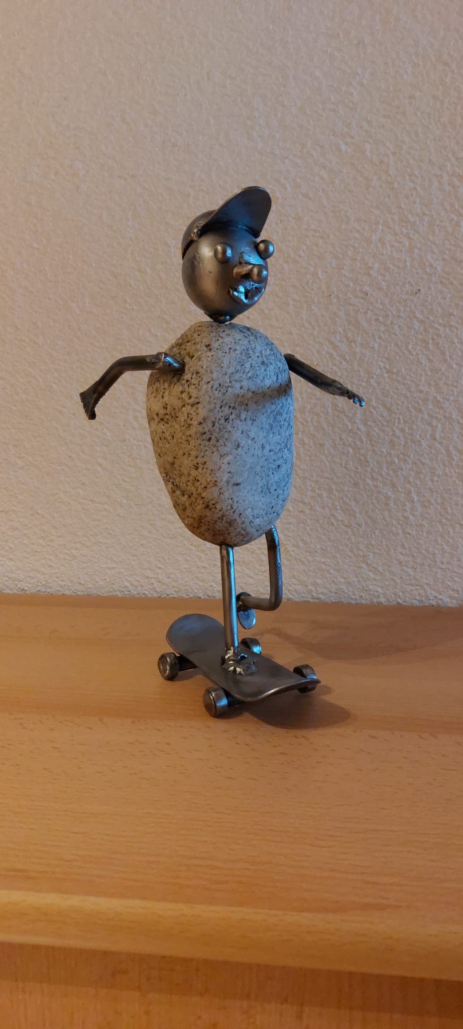 Metallkunstwerk von Nik Kläusler aus Bönigen – Inspiration für Auftragsarbeiten