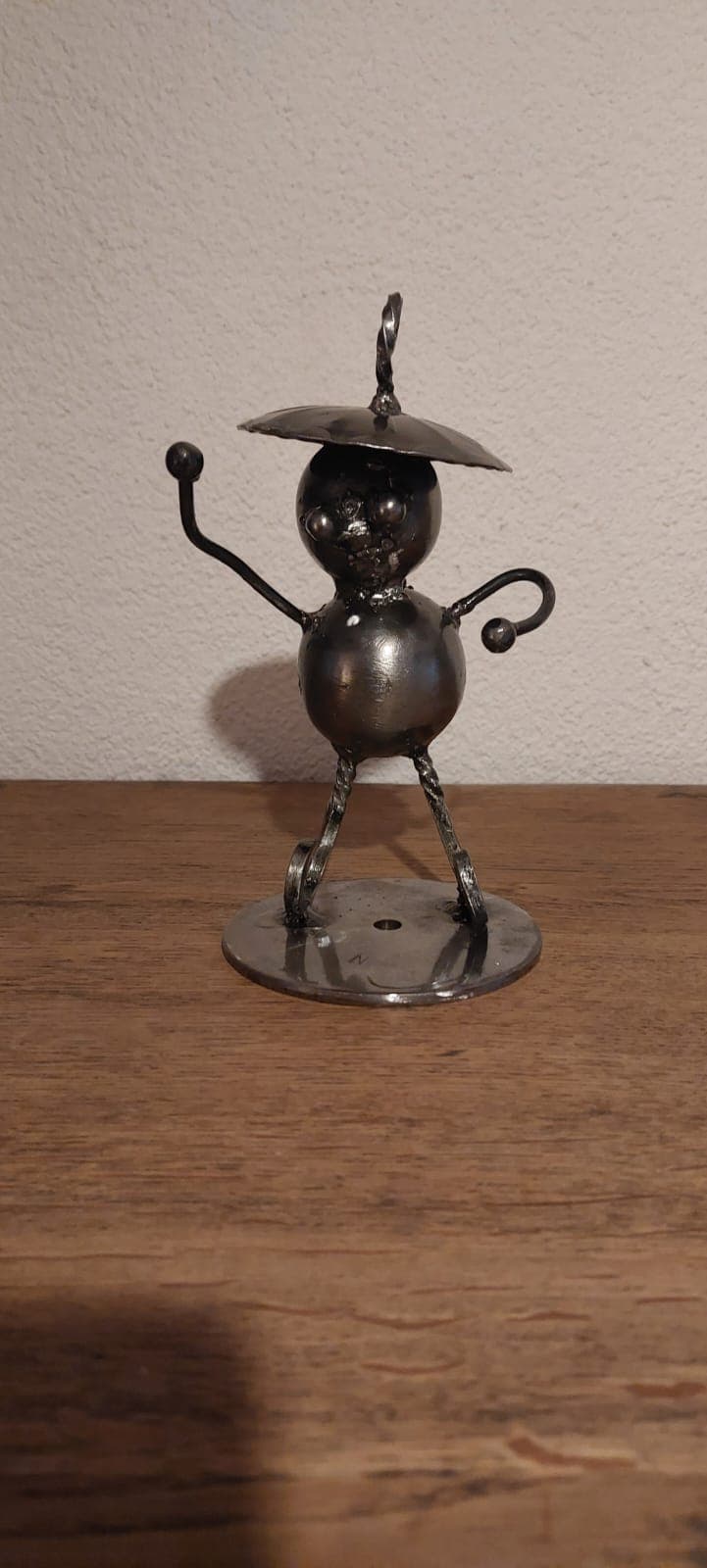 Metallkunstwerk von Nik Kläusler aus Bönigen – Inspiration für Auftragsarbeiten