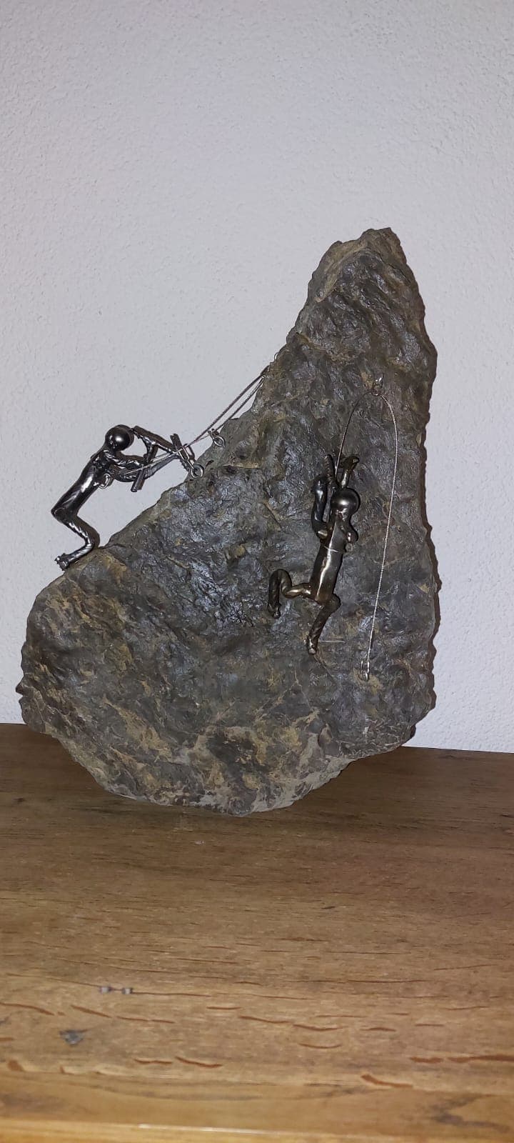 Metallkunstwerk von Nik Kläusler aus Bönigen – Inspiration für Auftragsarbeiten
