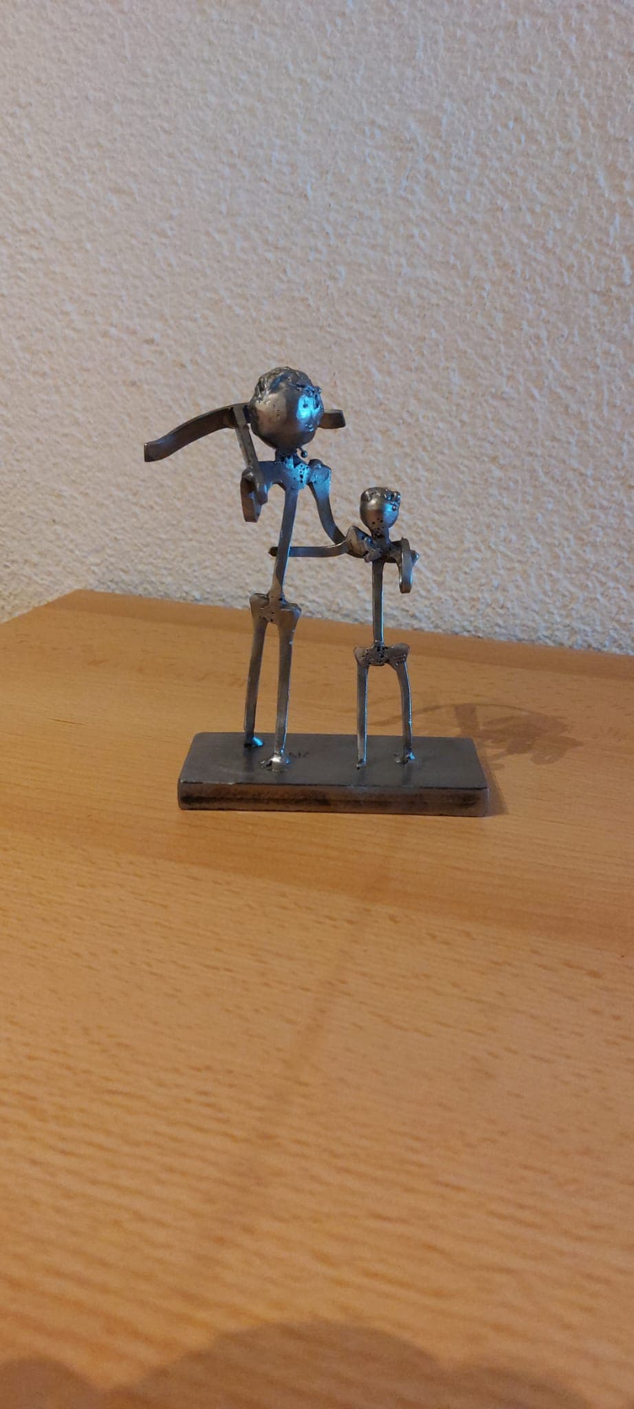 Metallkunstwerk von Nik Kläusler aus Bönigen – Inspiration für Auftragsarbeiten