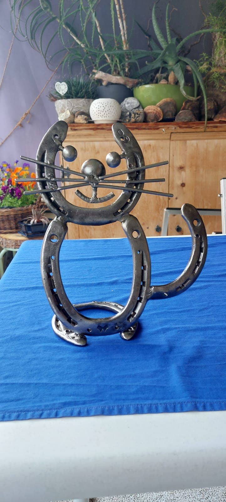 Metallkunstwerk von Nik Kläusler aus Bönigen – Inspiration für Auftragsarbeiten