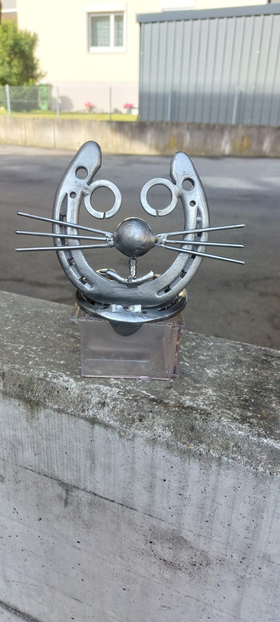 Metallkunstwerk von Nik Kläusler aus Bönigen – Inspiration für Auftragsarbeiten